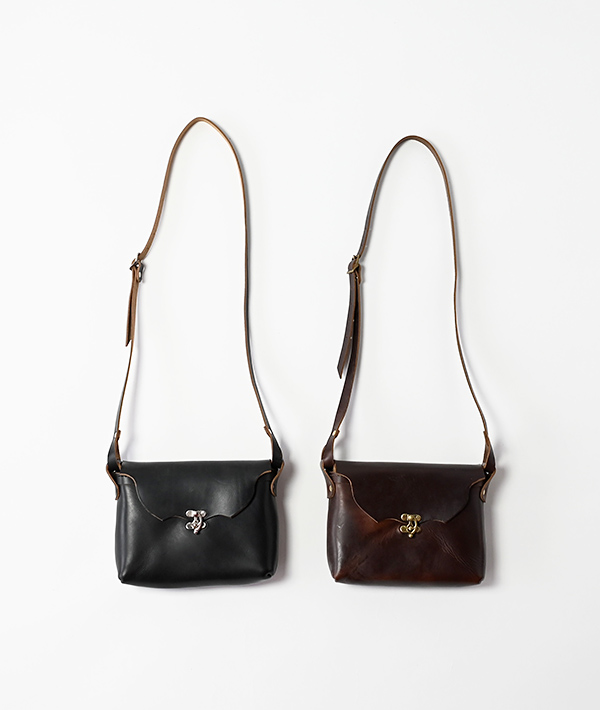 FERNAND LEATHER(フェルナンドレザー) Horizontal Latch Pouch Medium【MENS&WOMENS】