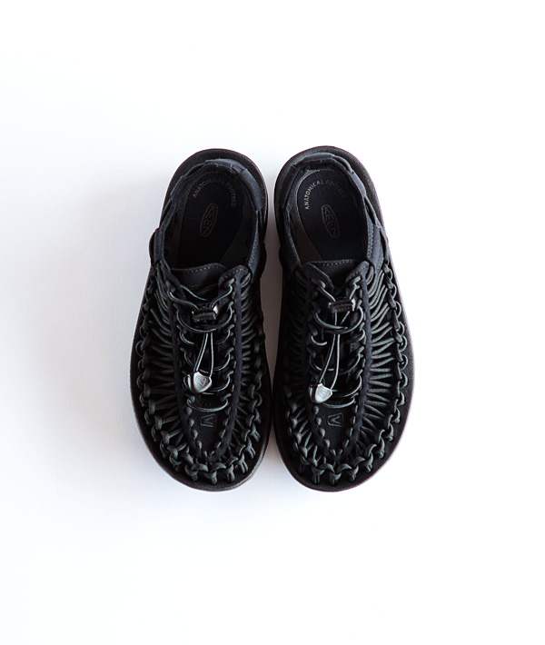 KEEN (キーン) UNEEK ユニーク サンダル BLACK【WOMENS】