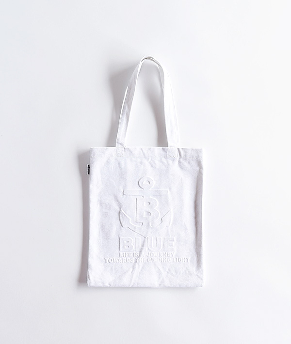 BLUE BLUE(ブルーブルー) ホワイトキャンバスBアンカーエンボスロゴ トートバッグ【MENS&WOMENS】