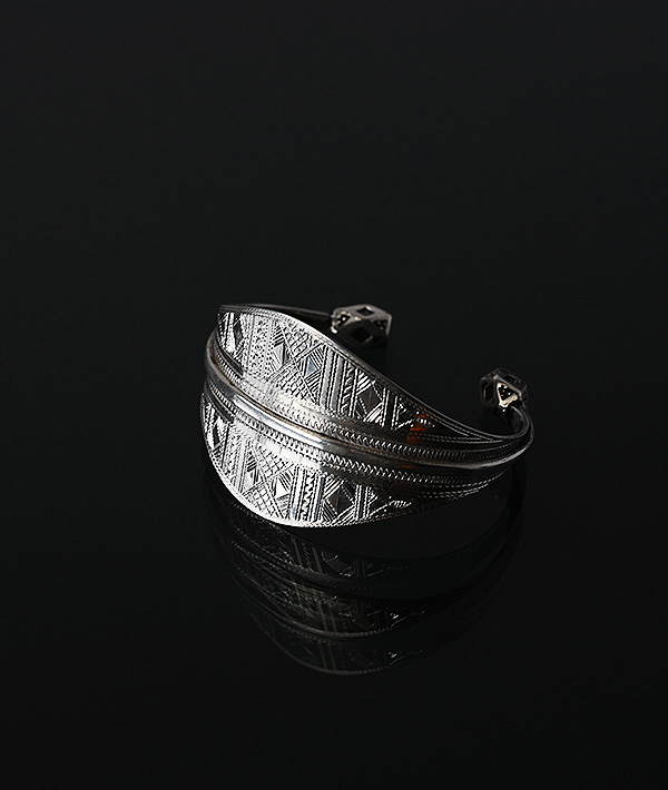 TOUAREG JEWELRY (トゥアレグ ジュエリー) A9 SILVER BANGLE 【MENS】